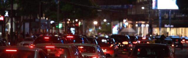 Putevi Srbije upozoravaju: Opasnost od poledice i magle na putevima