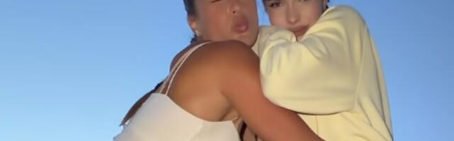 Sabalenka konačno pokazala rođenu sestru, a ona neodoljivo podseća na nju /VIDEO/