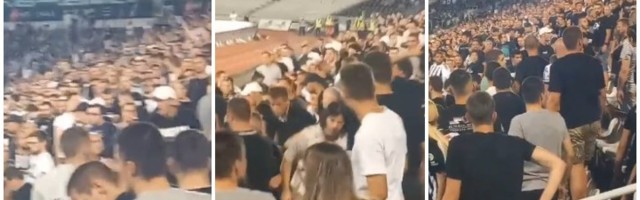Huligani i policija tukli ljude koji skandiraju "Vučiću, pederu" (VIDEO)