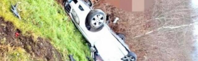 OGLASIO SE KLIČIČKI CENTAR O VOZAČU "MERCEDESA"! Nakon teške nesreće kod Brčkog, vozač koji je preživeo je u IZUZETNO TEŠKOM STANJU