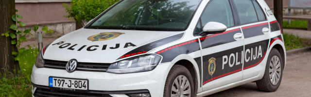 NASTAVNIK DOBIO OTKAZ ZBOG PEDOFILIJE Policija ga uhvatila na delu