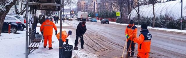 Niš pod snegom: Glavni putevi prohodni, struje i grejanja ima, saobraćaj negde otežan