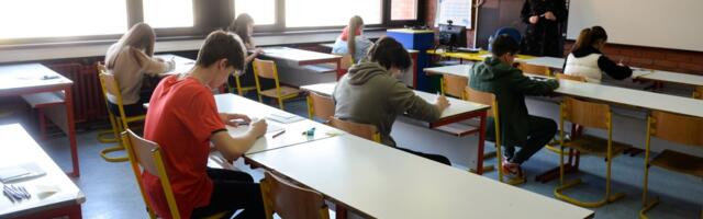 Mlađan i Teodora iz Vlasotinca briljirali na takmičenju iz engleskog: Profesorka ih spremala čak iz Amerike