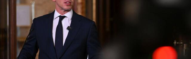Muškarac prišao Peteru Mađaru i pljunuo ga