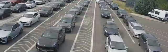 SLIKE SA GRANICA! Srbi krenuli na more pa zaglavljeni u kolonama: Opet kolaps na Evzoniju, Preševu, Bajakovu