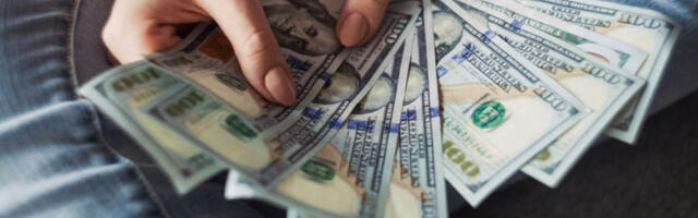 DO KRAJA GODINE IM STIŽE VELIKI NOVAC: Ova tri znaka će se kupati u parama i imati ogroman uspeh