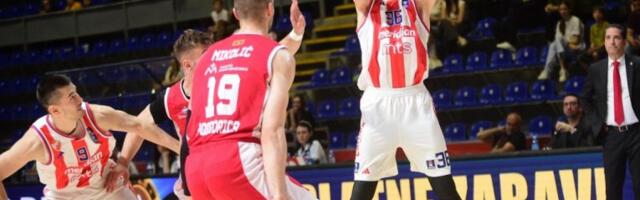 CRVENO-BELI RUTINSKI U PIONIRU! Zvezda Meridianbet pregazila SC Derbi na veliki praznik!