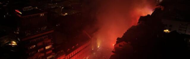 Bošnjaci nisu spavali: Gorelo je širom BiH, ali i u Novom Pazaru (VIDEO)