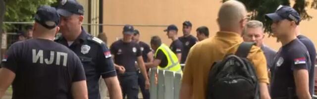 U Kuli se bira predsednik opštine, policija oko zgrade skupštine