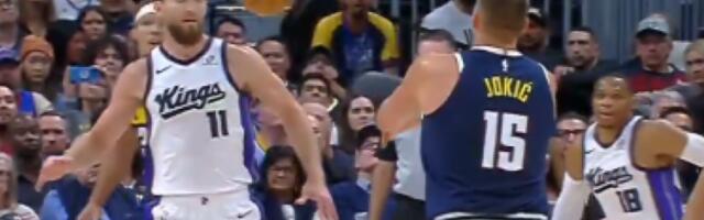 OVO SE NE VIĐA ČESTO Evo kako je Jokić "ošišao" Sabonisa (VIDEO)