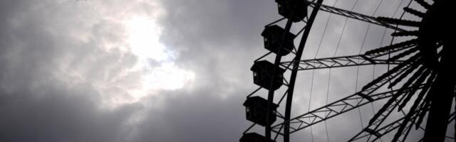 LJUDI OSTALI NA VRHU PANORAMSKOG TOČKA, NA 23 METRA VISINE! Očevici o drami u Varaždinu: "Radnici su nas ručno vraćali!"