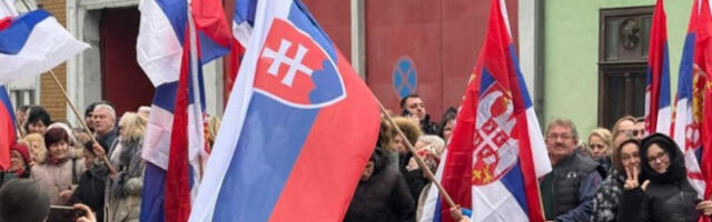 Вучић и Пелегрини у посети Бачком Петровцу