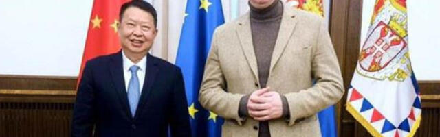 Орденом српске заставе трећег степена одликован је Чен Ђингхе