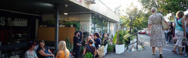 Večeras blokada Ustaničke ulice zbog podmetanja požara u cvećaru na Konjarniku