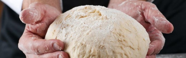 Recept za francusko testo bez jaja od kog se mogu praviti i slane i slatke kiflice, bageti, čokoladni hleb...