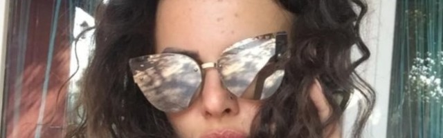 ISPLIVALA NOVA FOTKA STARIH LJUBAVNIKA?! Pevačica bila u CENTRU AFERE sa 30 godina starijim kolegom, pričalo se da ga je žena IZBACILA IZ KUĆE, a sada OVO.... Šok! (FOTO)