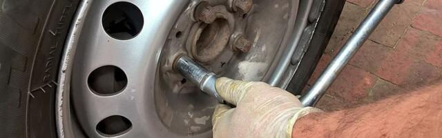 Agencija za bezbednost saobraćaja apeluje na vozače: Nemojte još stavljati letnje gume