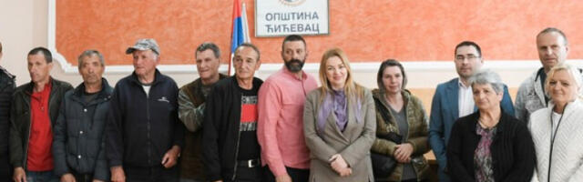 Комесарка Станисављевић: Уручени пакети хране за 49 породице у Ћићевцу