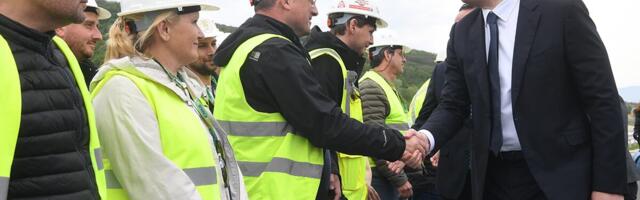"MORAĆEMO DA RADIMO VIŠE, A NE MANJE" Vučić u drugoj tački plana za Srbiju: Počeću od sebe i pokazati da je to moguće, a tražiću to i od svih ostalih