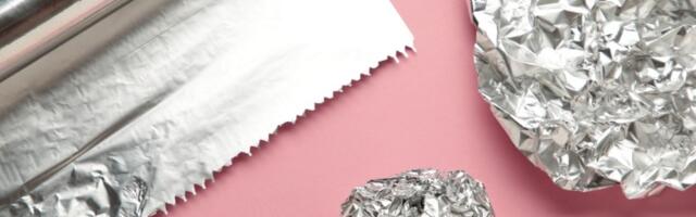 Aluminijumska folija nije za svaku namirnicu: Stručnjaci upozoravaju na čestu grešku u kuhinji