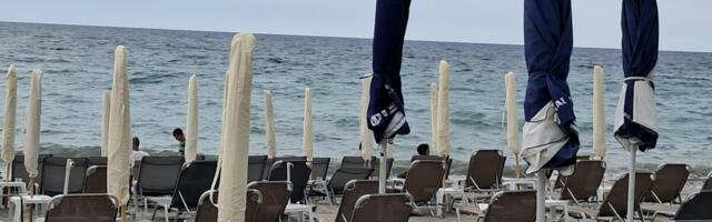 "Zaprepašćena sam! Kako im nije žao?" Drama na plaži u Grčkoj: Turisti u plićaku našli hobotnicu, pa šokirali sve svojim planom