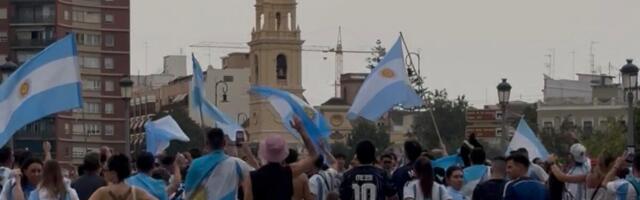 EKSKLUZIVNO! ARGENTINSKA LUDNICA KAO NA ULICAMA BUENOS AJRESA! "Gaučosi" okupirali najlepši španski grad (Video)