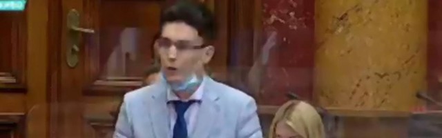 SNS omladinac Kebara progovorio kineski i zbog njegovog Vu-ći-ći doživljavamo transfer blama