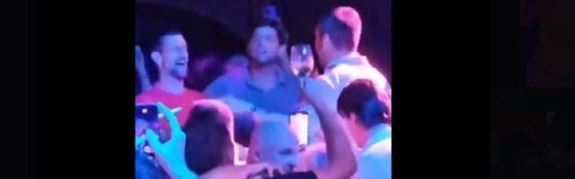 Ludo slavlje srpskih šampiona: Novak u centru pažnje (VIDEO)