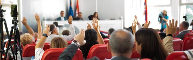 Niška Skupština: Usvojen budžet za 2026, vlast i opozicija jednoglasno izglasale predlog „Kreni-promeni“ [blog uživo]