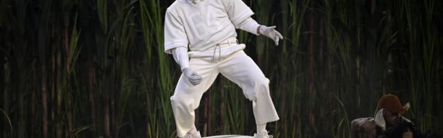 "Jadan bogati dečko" Kid Rok ne razume nastup Bed Banija na Superboulu, opleo po pevaču