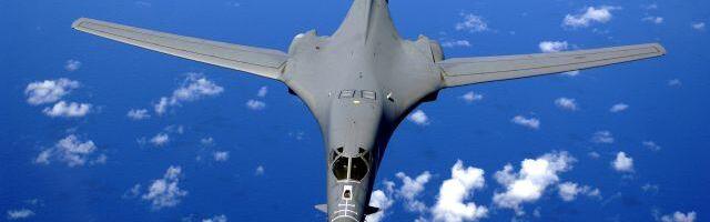 AMERIČKI ELITNI BOMBARDER B-1 STIGAO U NATO DRŽAVU! Izvodiće UDARE na Iran, razvija ogrmonu brzinu, opremljen sa 24 krstareće rakete ili 34 tona oružja! (VIDEO)