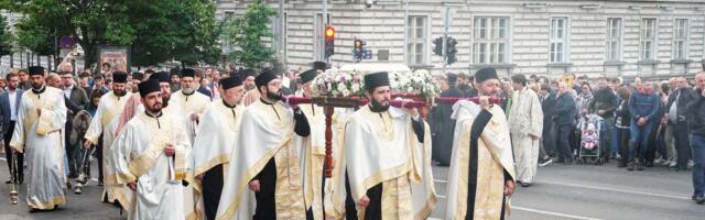 Prošle godine heroj Renato, a ove godine baš ON: Evo ko će nositi Časni krst na Spasovdanskoj litiji!