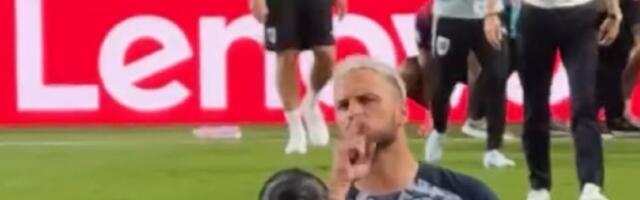 Arnautović pravio haos posle istorijskog remija, hteo da se obračuna sa protivnikom, pa ih ućutkivao!