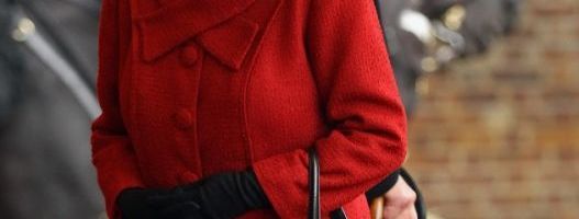 Poseduje ih preko 200: Omiljeni brend torbi kraljice Elizabeth