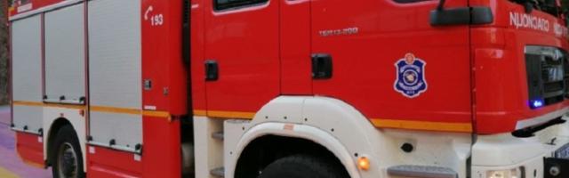Zapalio se autobus u Vojvode Stepe (FOTO)