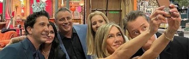 Želja Čendlera za poslednju scenu "Prijatelja": Ispunjena! (VIDEO)