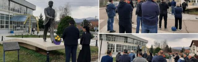 "Bio je vizionar, sa čijom smrću je nestala demokratija u Srbiji": Odata pošta Zoranu Đinđiću u Prokuplju