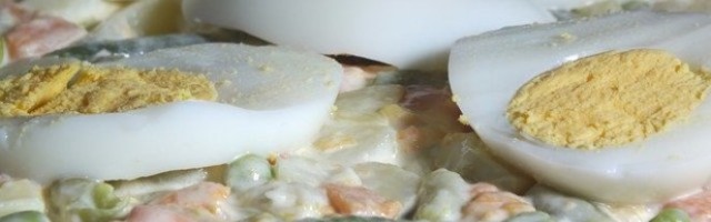 BOLJA I OD RUSKE! Evo kako da napravite ukusnu FRANCUSKU SALATU!