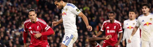 Vrhunski fudbal, akcija sezone u Premijer ligi: Svih 11 igrača učestvovalo u neverovatnom golu! /VIDEO/