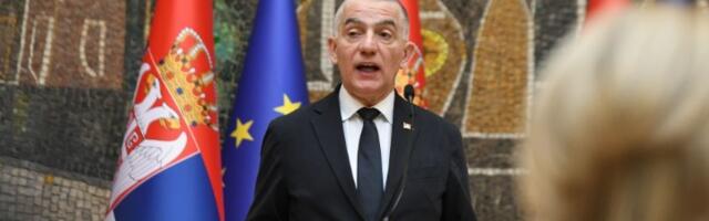 "Nema vremena za posao, a ima za ZABAVU U INFORMERU": Traži se hitna OSTAVKA ministra Vujića