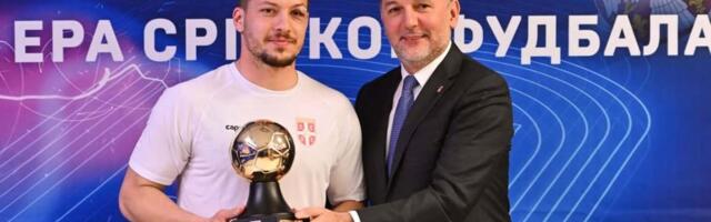 Jović dobio nagradu FSS, pa poručio: "Ako se ne varam, prošlo je 8 godina od tada, ispred nas je mnogo pobeda"