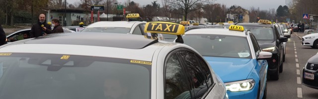 Novi zakon uništava taksiste – nećemo moći više za hleb da zaradimo