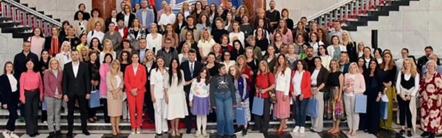 Nagrađene 53 škole u Vojvodini: Dodeljena priznanja u okviru programa "Za čistije i zelenije škole" (FOTO)