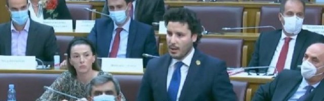 Demokrate: Abazoviću, obori Vladu ako imaš petlje