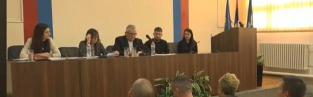 "Član SNS iz Mladenovca": Otkriven identitet snimatelja sa Medicinskog fakulteta? (VIDEO)