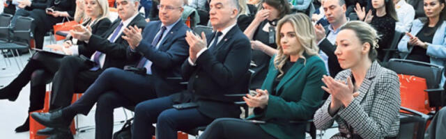 Девојчице и младе жене су најчешће мете дигиталног насиља