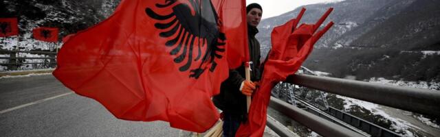 ZASTAVE OVK VIJORIĆE SE SKOPLJEM: Lider partije Albanaca najavio skup podrške bivšim vođama terorističke OVK
