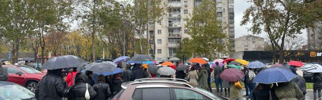 Incident u Bulevaru umetnosti tokom protesta Zastani Srbijo – 15 minuta za 15 života (VIDEO)