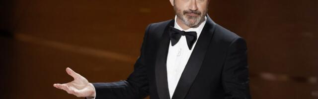 Bela kuća traži otkaz za Kimela, Kluni ga brani. Ko je Džimi Kimel?