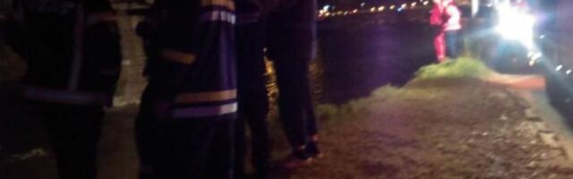 DEVOJČICA KOJA JE UPALA U NIŠAVU SLOMILA KIČMU! Tinejdžerka teško povređena, smeštena u Klinički centar!